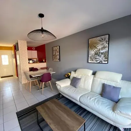 Ravissante Maison En Bord De 디베쉬르메르